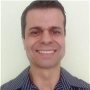 Professor de violão/guitarra com 30 anos de experiência oferece aulas particulares para crianças, jovens e adultos em Ribeirão Preto-SP